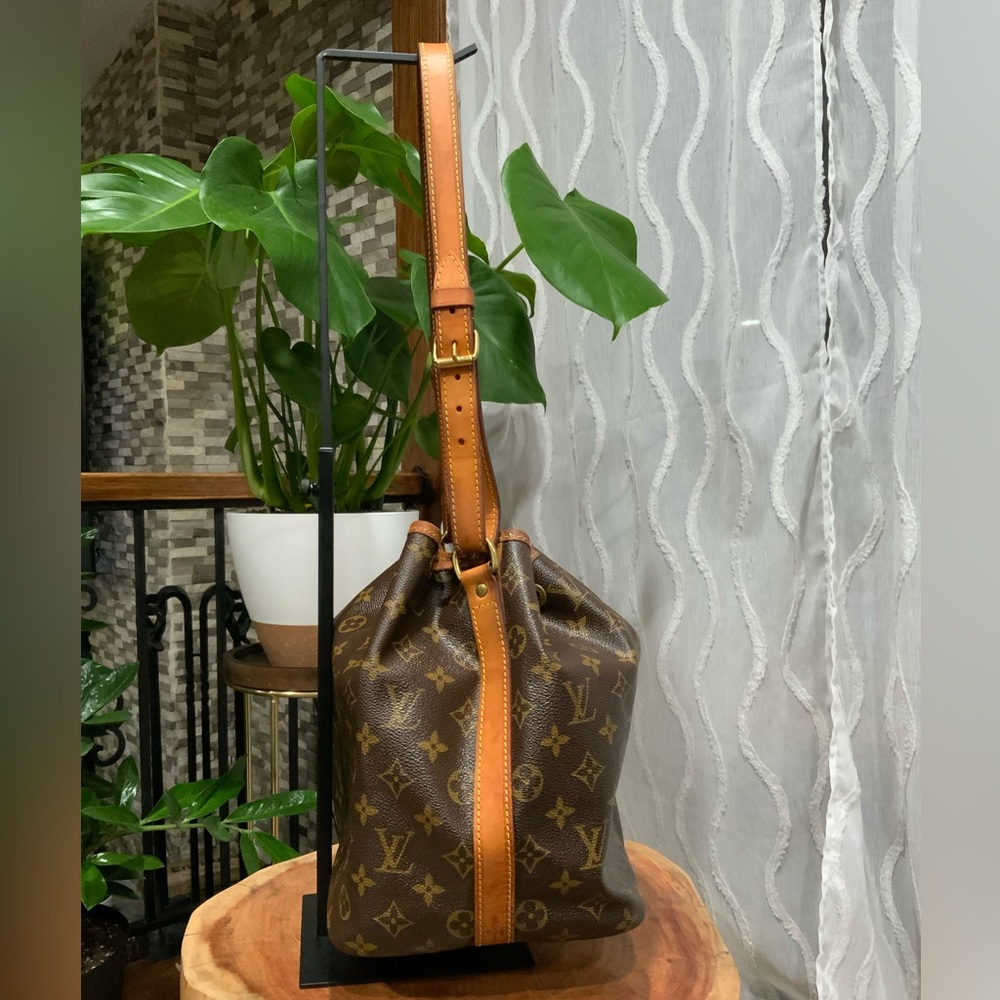 Louis Vuitton LV Petit Noé Monogram Bucket Bag Vintage w Dust Bag France - Picture 5 of 17